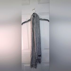 Houndstooth Scarf